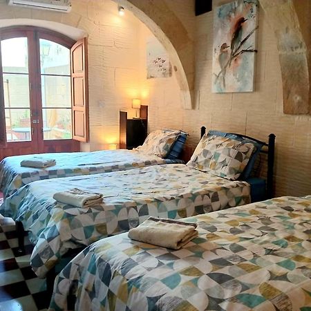 Ta Majsi Farmhouse With Indoor Heated Pool ซานลอว์เรนซ์ ภายนอก รูปภาพ