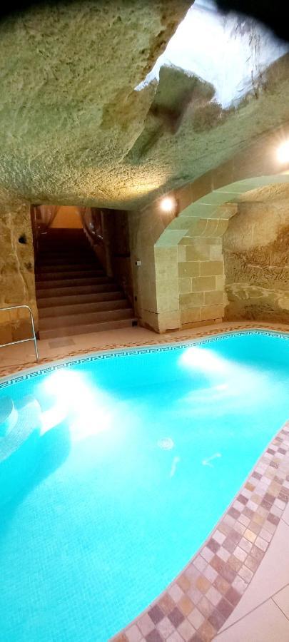 Ta Majsi Farmhouse With Indoor Heated Pool ซานลอว์เรนซ์ ภายนอก รูปภาพ