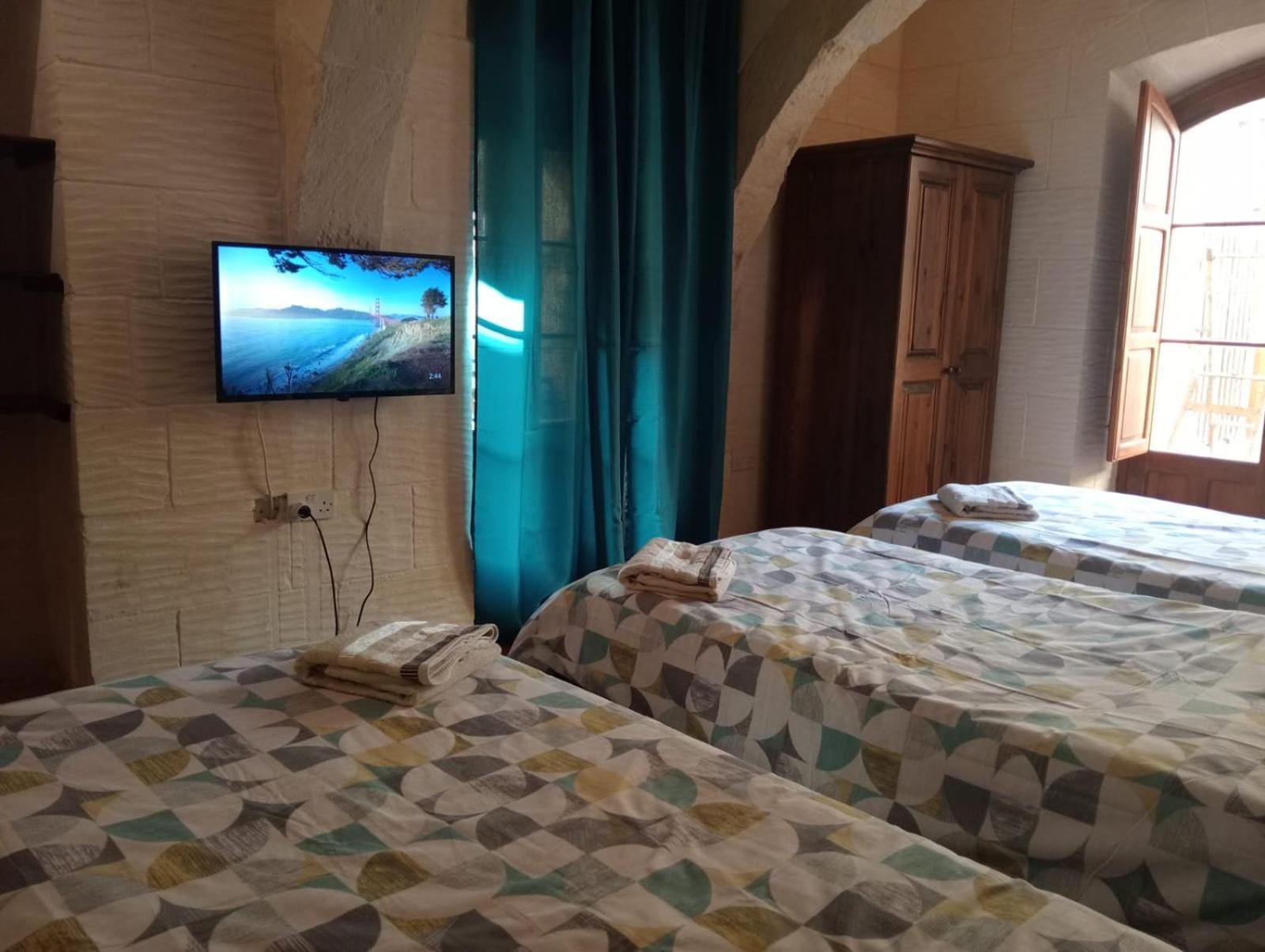 Ta Majsi Farmhouse With Indoor Heated Pool ซานลอว์เรนซ์ ภายนอก รูปภาพ