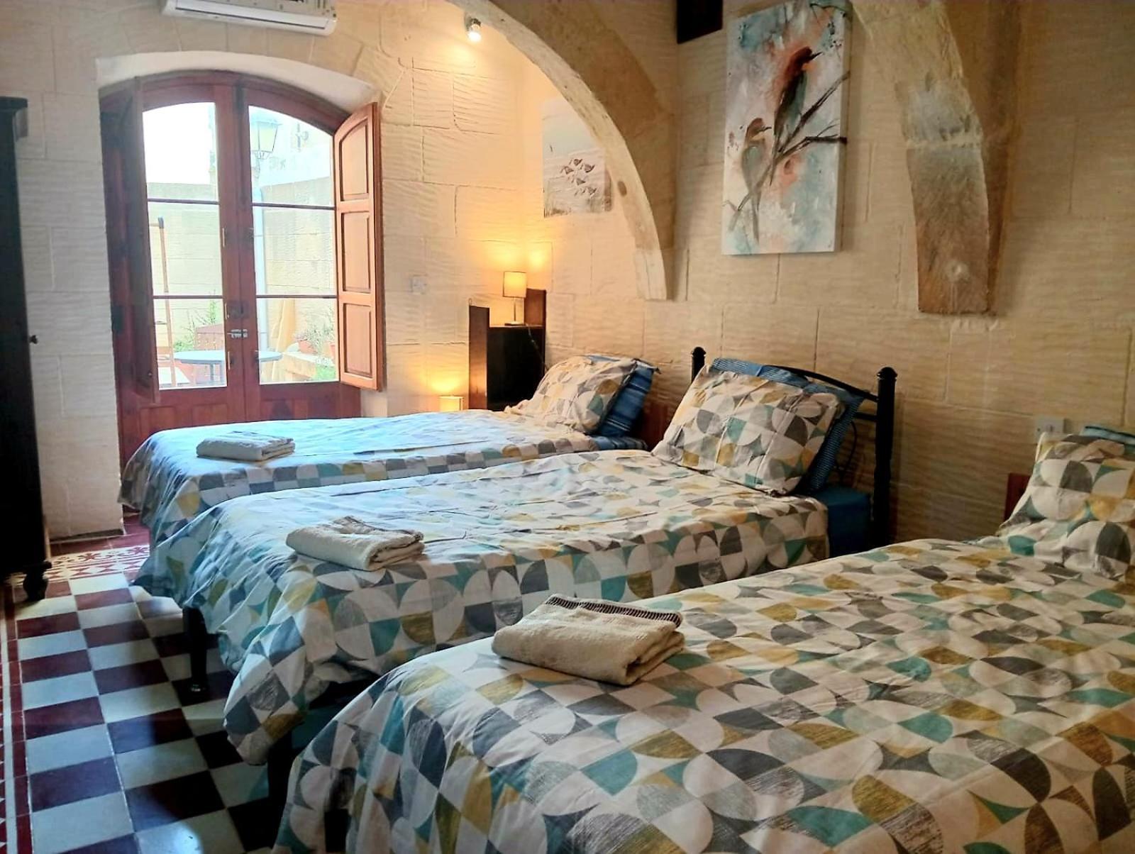 Ta Majsi Farmhouse With Indoor Heated Pool ซานลอว์เรนซ์ ภายนอก รูปภาพ