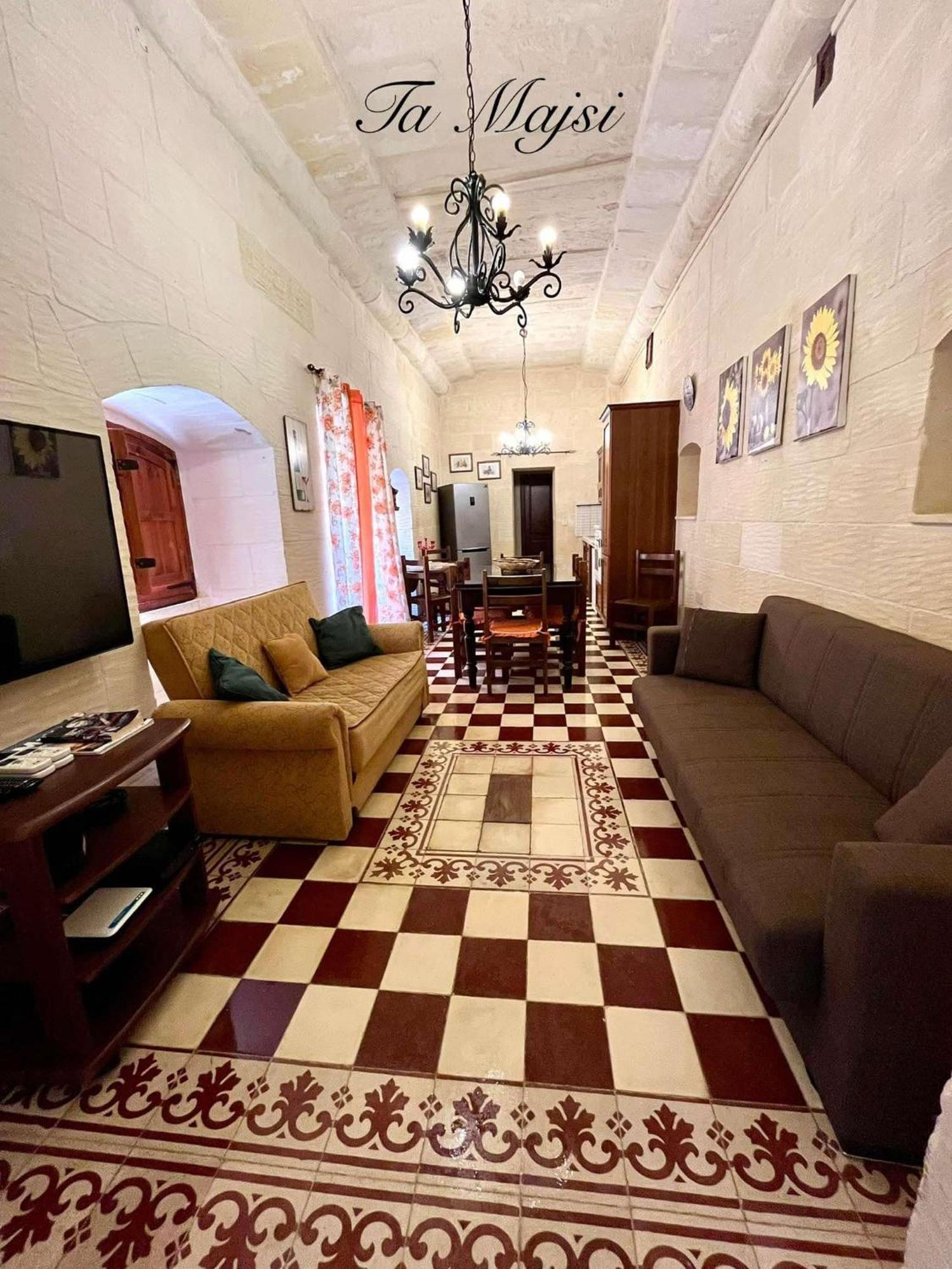 Ta Majsi Farmhouse With Indoor Heated Pool ซานลอว์เรนซ์ ภายนอก รูปภาพ
