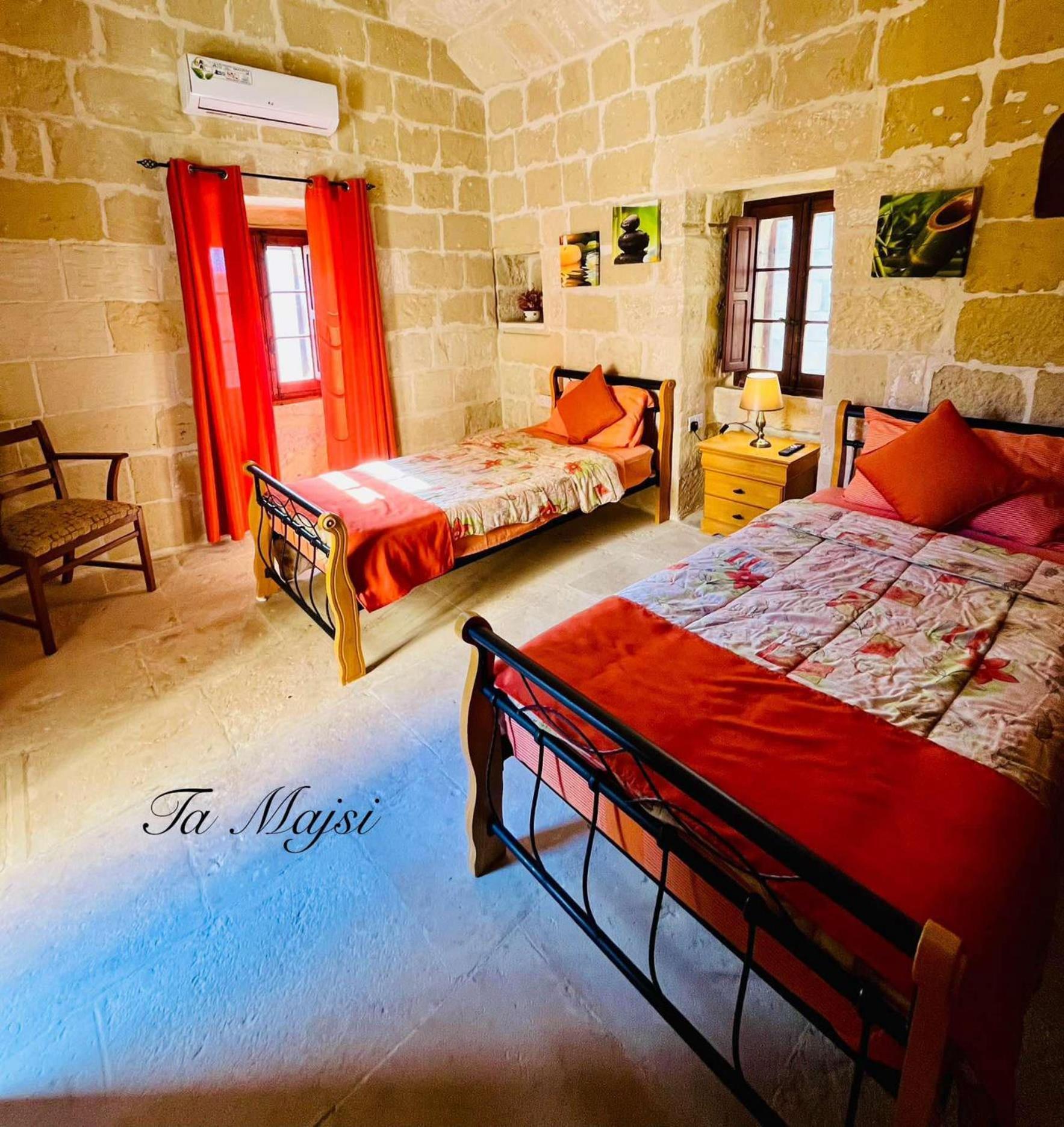 Ta Majsi Farmhouse With Indoor Heated Pool ซานลอว์เรนซ์ ภายนอก รูปภาพ